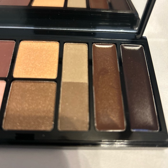 Ready To Wear The Eyes NEW YORK Premier Collection Eyeshadow, BROW & EYE LINER - Picture 5 of 5